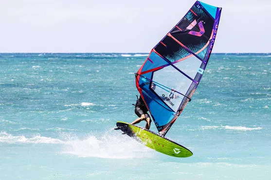 DUOTONE WIND ����� ������� Ultra FreeWave SLS 84 (14250-1006) 25-