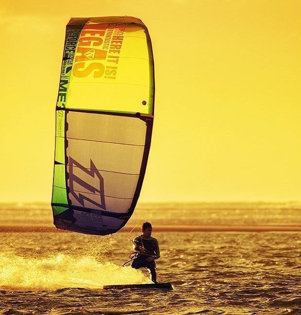 NORTH KITE  Vegas 13 06 m (/)-