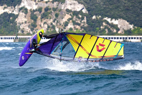 DUOTONE WIND ����� ������� Ultra FreeWave SLS 84 (14250-1006) 25-