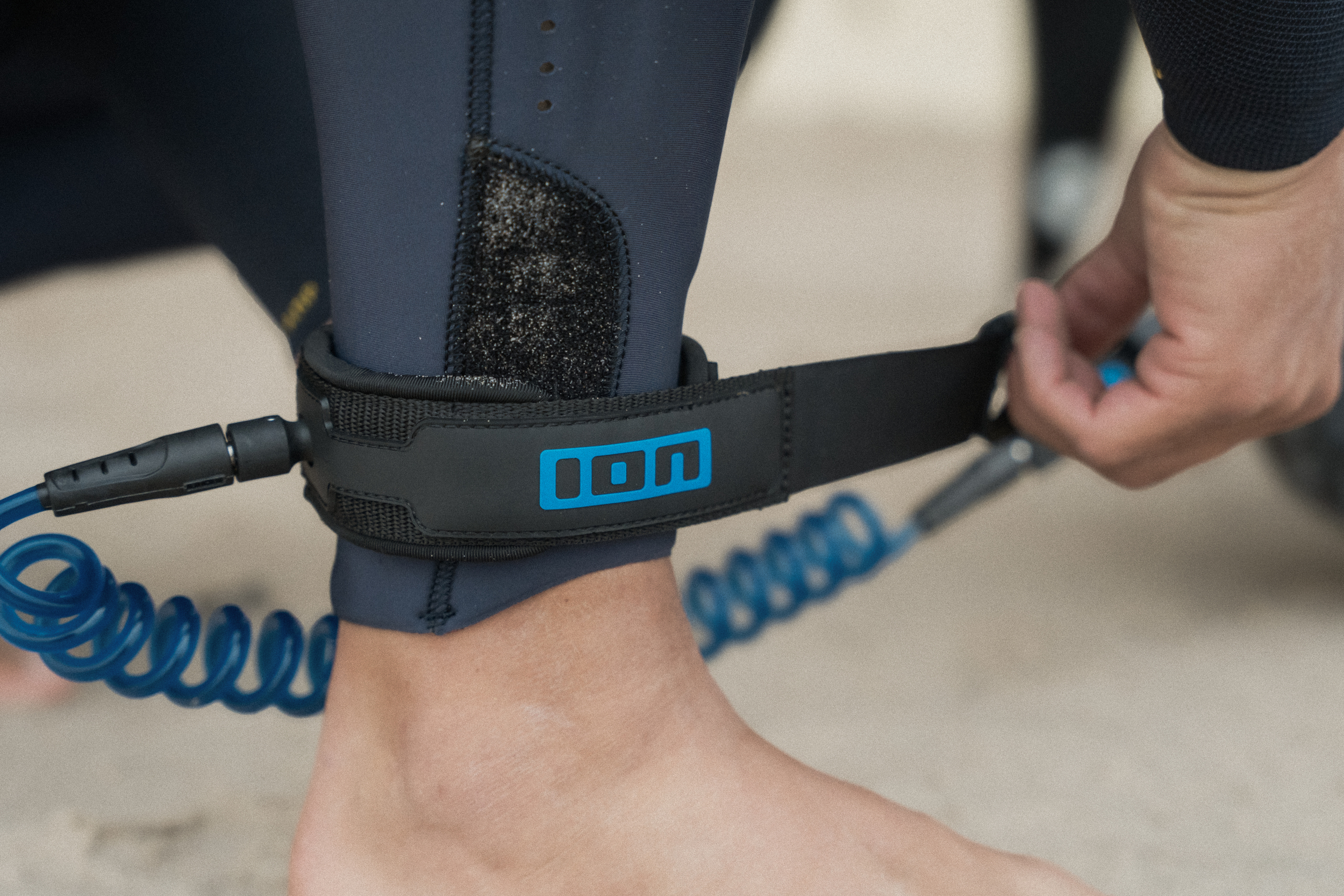 ION  Wing Core Coiled Ankle Leash 5'5'' (48220-7061)  25-