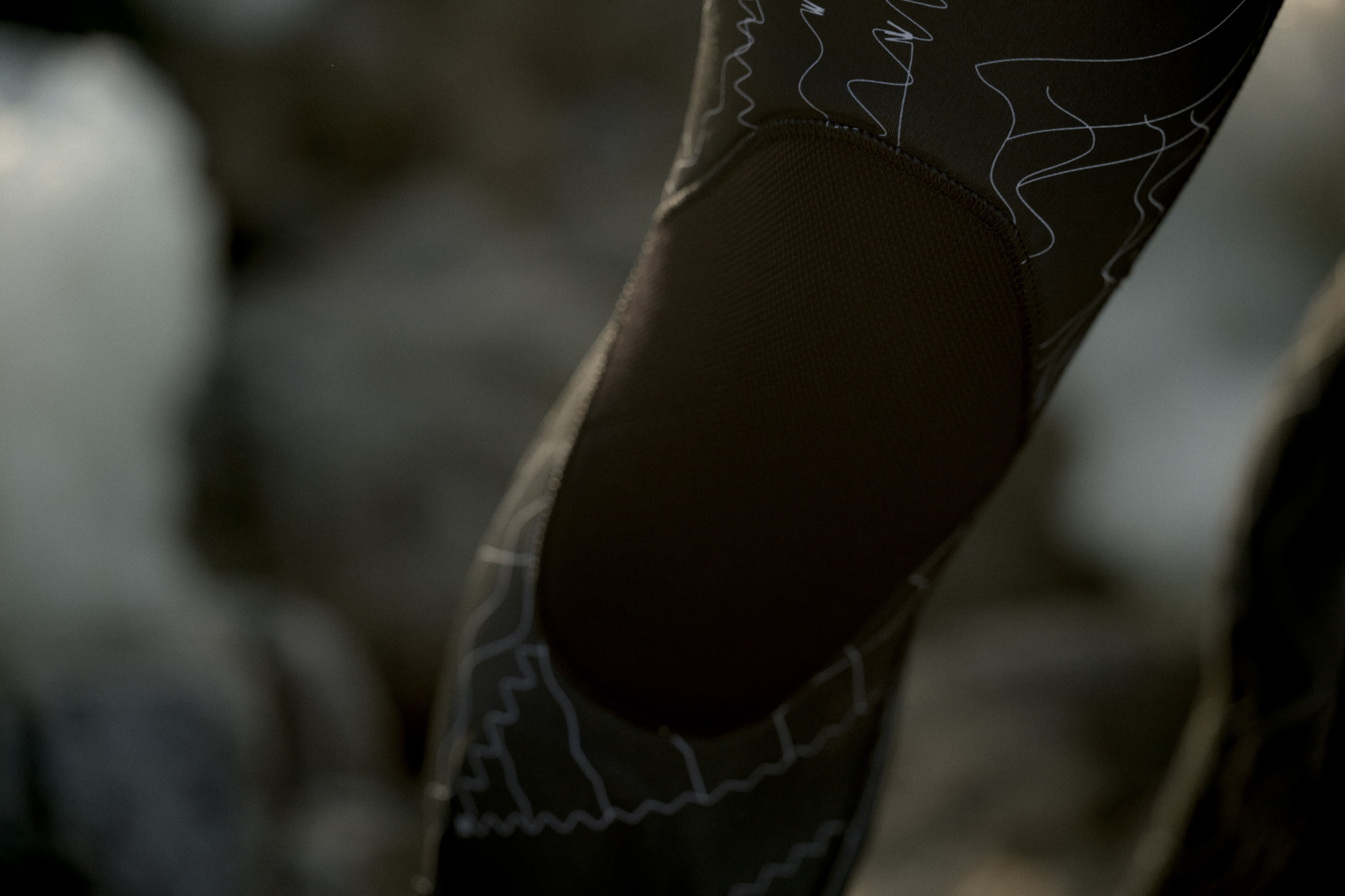 ION ����������� Seek Core 5/4 BZ (48232-4425) distorted-black 25 (50 M)-